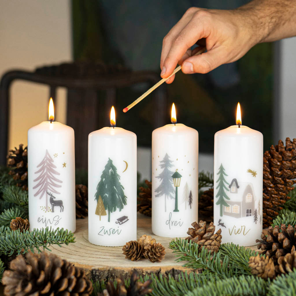 Adventskerzen mit Zahlen kaufen - 4er Set Winterwald von Kerzenonkel