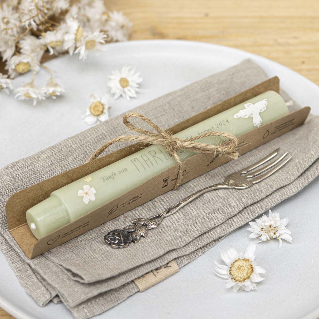 Gastgeschenkkerze zur Taufe mit Verpackung