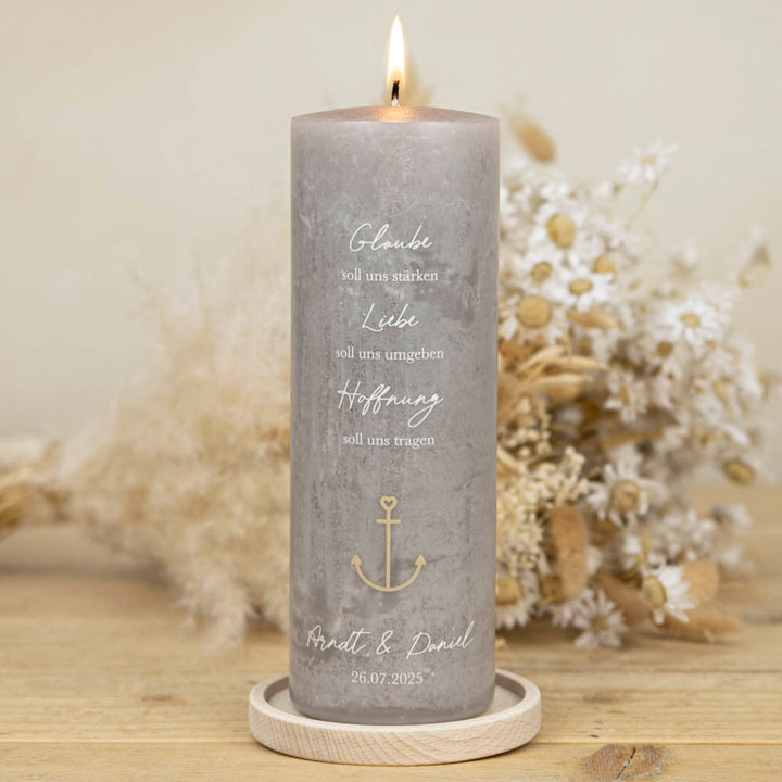 Hochzeitskerze Glaube Liebe Hoffnung auf Rustic Grau