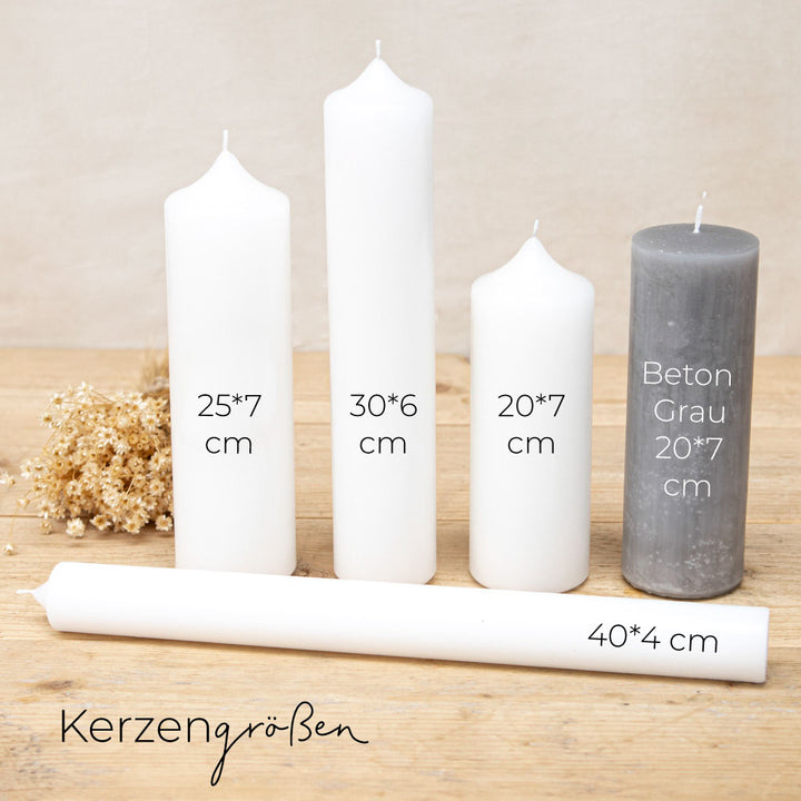 Verfügbare Größen der Taufkerze: 20, 25, 30, 40 cm und Rustic Beton Grau