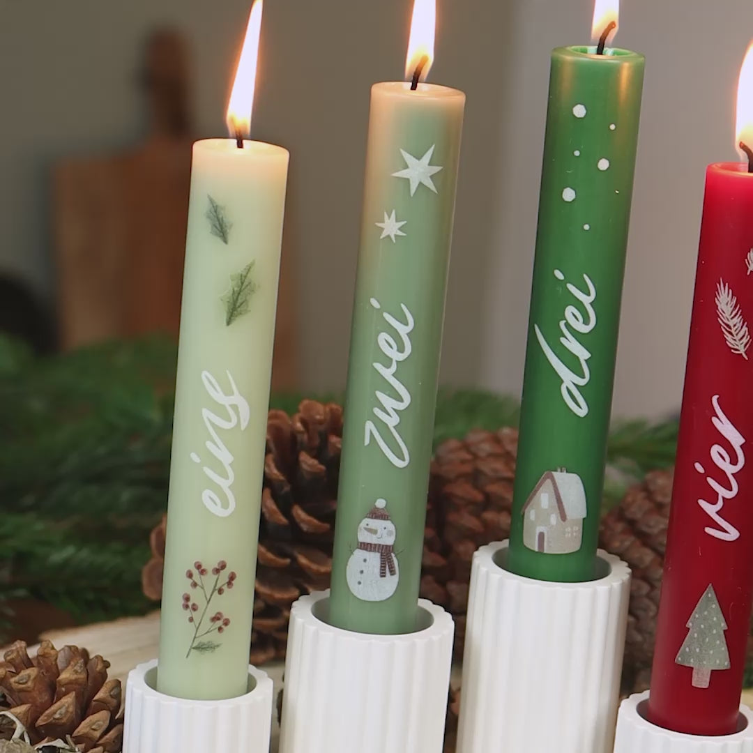Adventskerzen mit Zahlen Nostalgie Stabkerzen in Grün und Rot