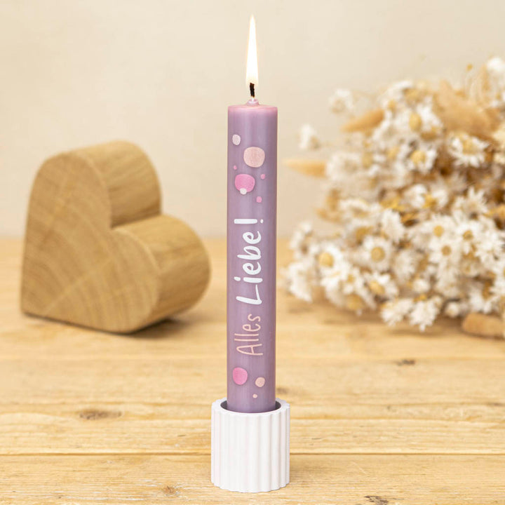 Stabkerze Alles Liebe in Lavendel als kleine Aufmerksamkeit mit Stabkerzenhalter