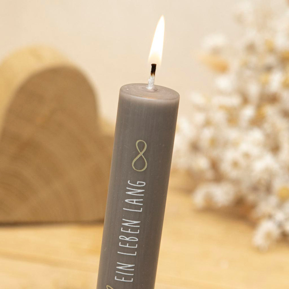 Stabkerze Hand in Hand – Geschenk zur Hochzeit mit goldenem Unendlichkeitssymbol