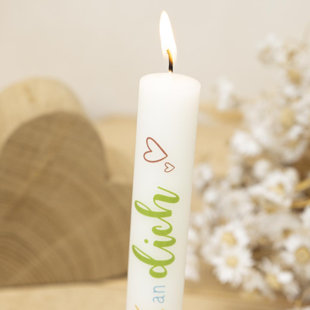Cremefarbene Stabkerze Ich denk an dich mit Herzmotiv als Geschenkidee