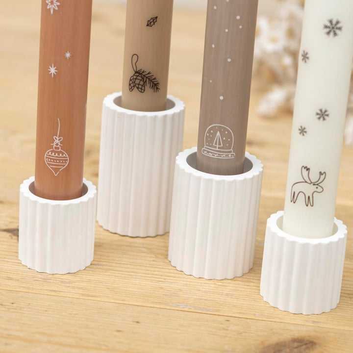 Moderne Adventskerzen – 4er Stabkerzen Set Skandi, schlicht und winterlich