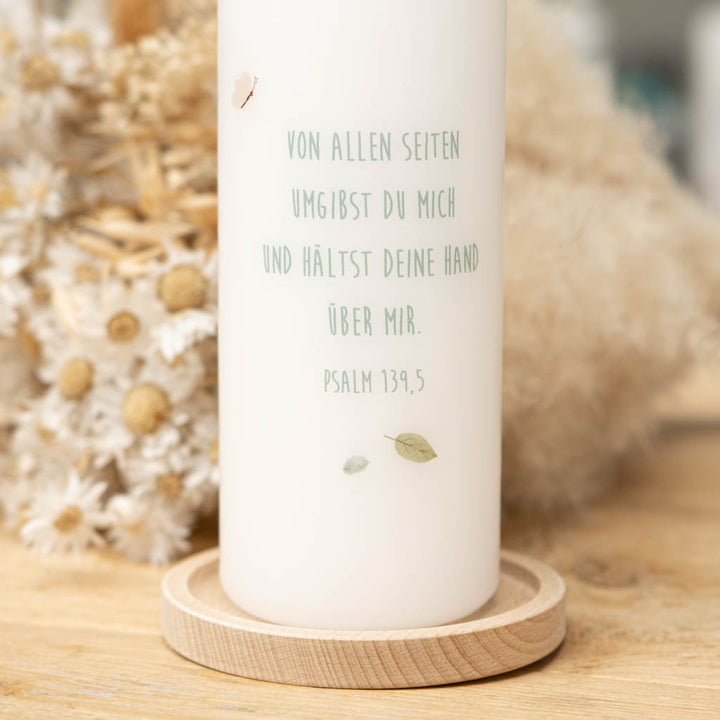 Taufkerze Baum des Lebens mit persönlichem Taufspruch auf der Rückseite
