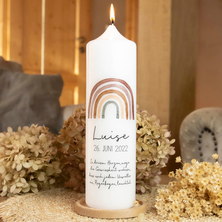 Taufkerze Regenbogen im Boho-Stil mit Name, Taufdatum und Taufspruch