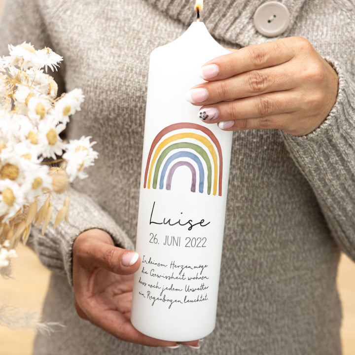 Taufkerze Regenbogen in klassisch bunten Farben für Mädchen und Jungen