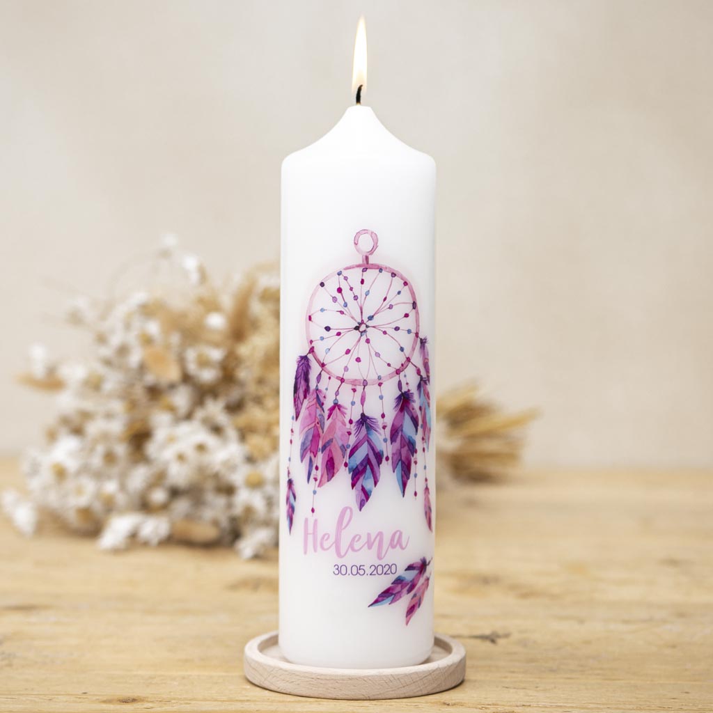 Taufkerze Traumfänger im Aquarell-Stil in Rosa und Violett mit Name und Taufdatum