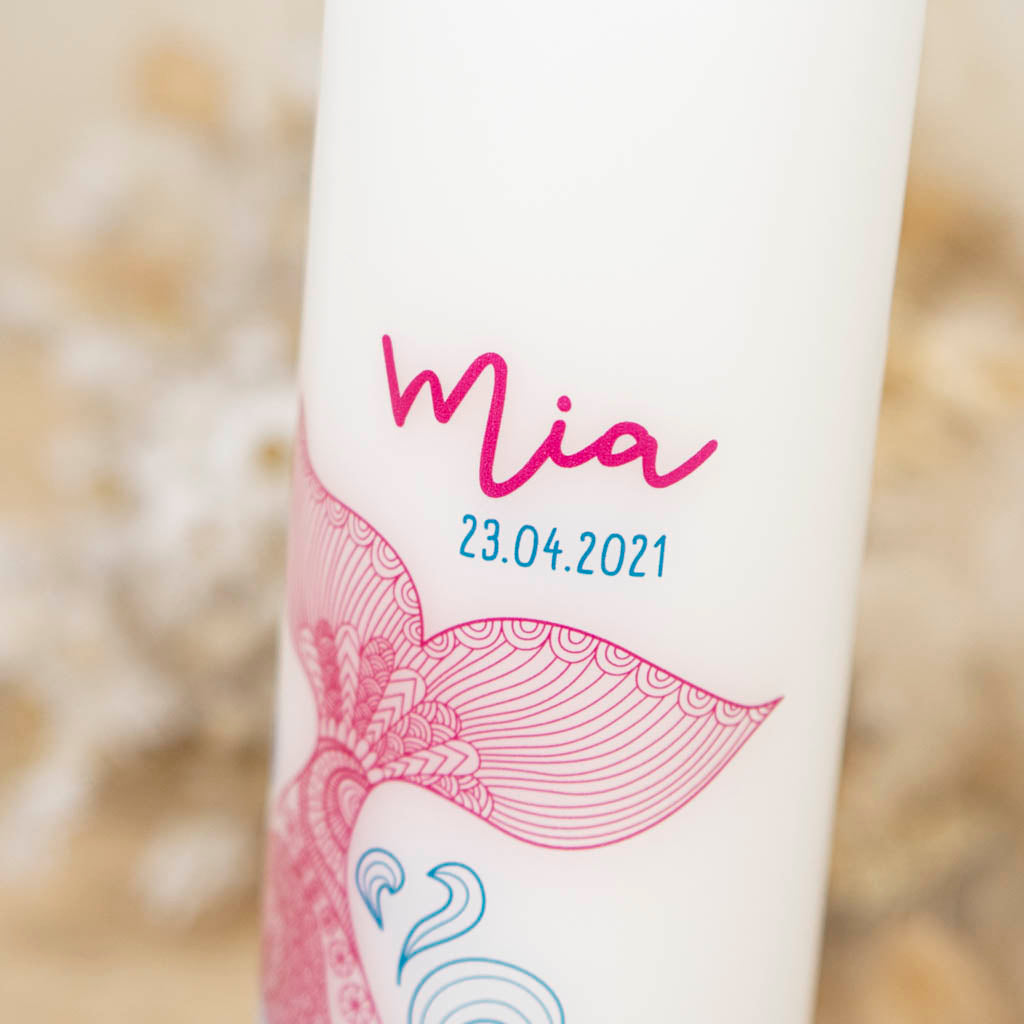 Personalisierte Taufkerze mit Name und Taufdatum in Pink und Blau