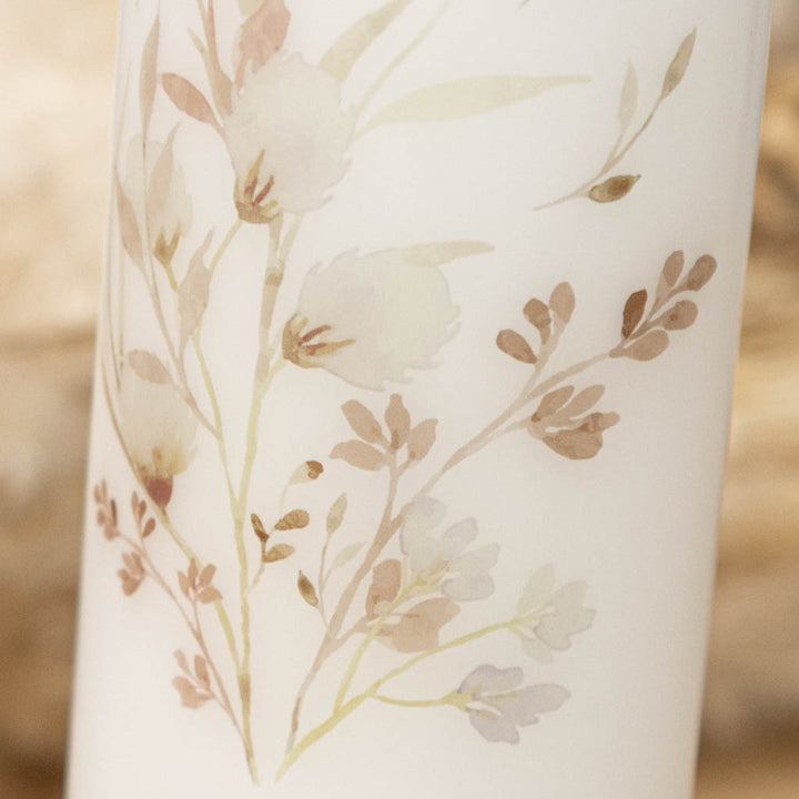 Gedenkkerze für die Großmutter mit Wildblumen