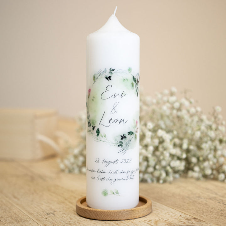 Hochzeitskerze Blätterkranz aus grünem Aquarell mit Namen