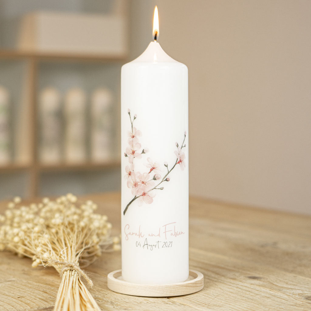 Hochzeitskerze Kirschblüte mit zartrosa Zweig und Namen