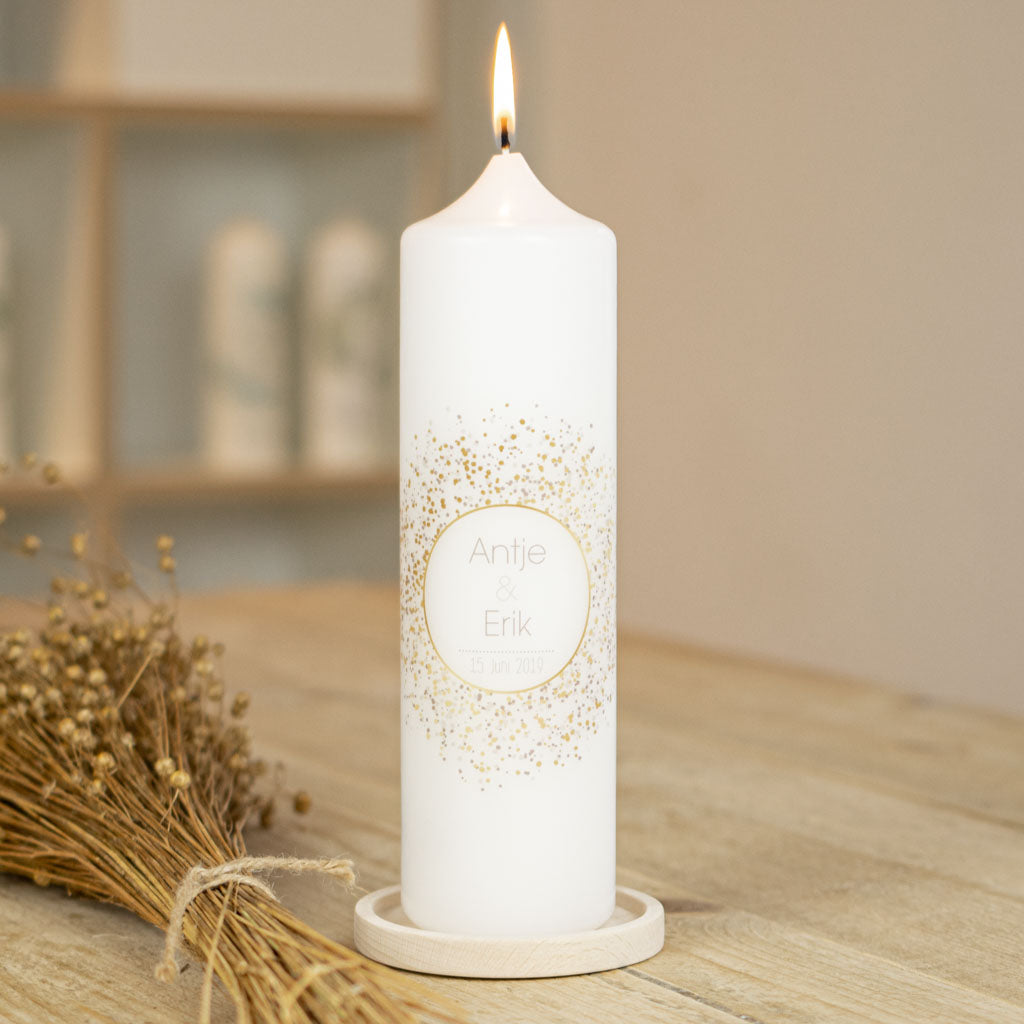 Hochzeitskerze Gold Konfetti Goldrausch auf Holzteller