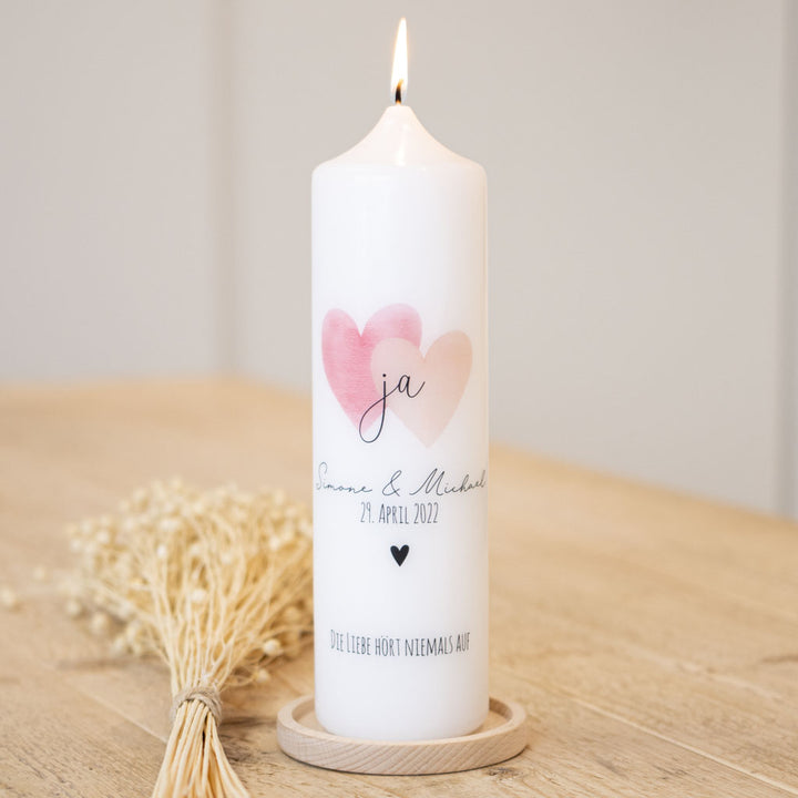 Hochzeitskerze mit zwei Herzen, personalisiert mit Namen und Hochzeitsdatum
