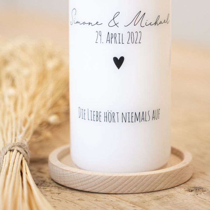 Hochzeitskerze mit zwei Herzen, Namen, Datum und frei wählbarem Trauspruch