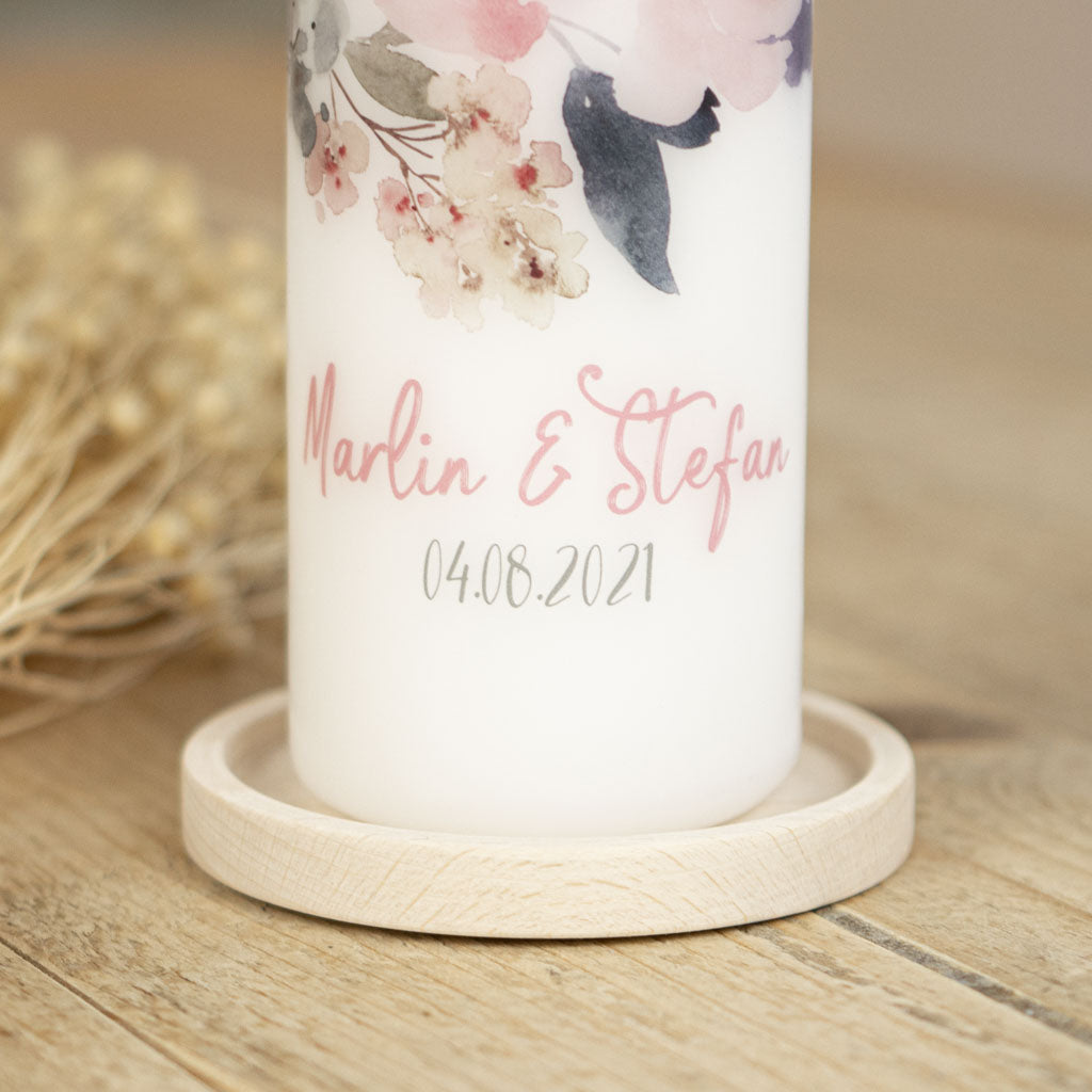 Hochzeitskerze Pfingstrose mit Blütenmotiv in kräftigen Farben