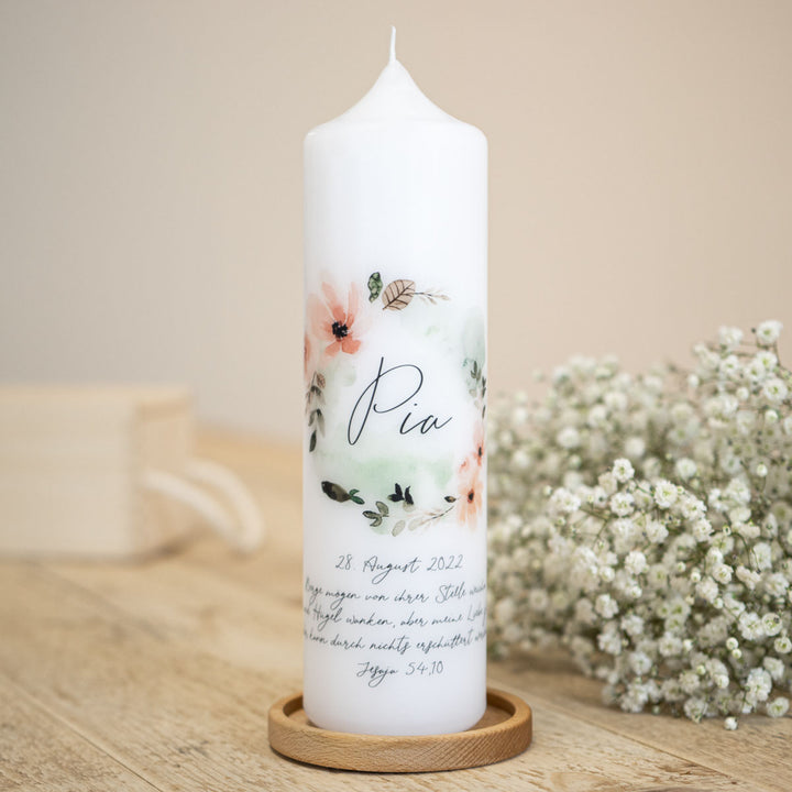 Taufkerze Blumen mit apricotfarbenem Aquarellkranz und Name