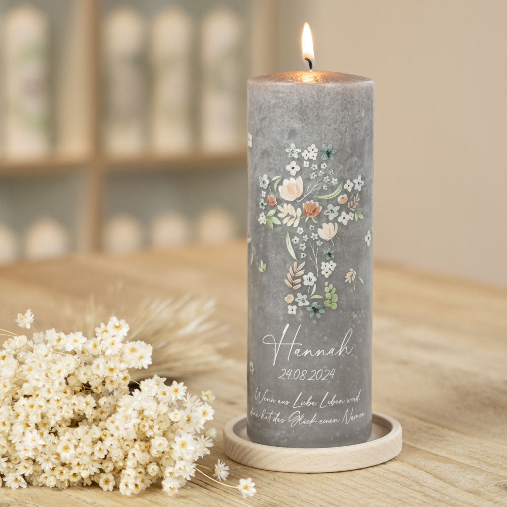 Taufkerze Blumen Kreuz in Rustic Beton Grau