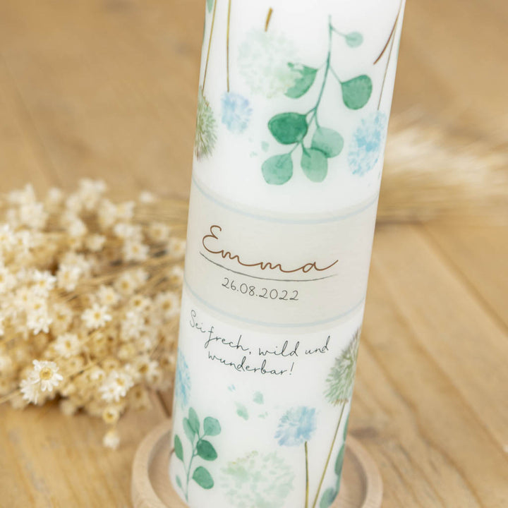 Taufkerze Eukalyptus und Klee mit umlaufendem floralem Design