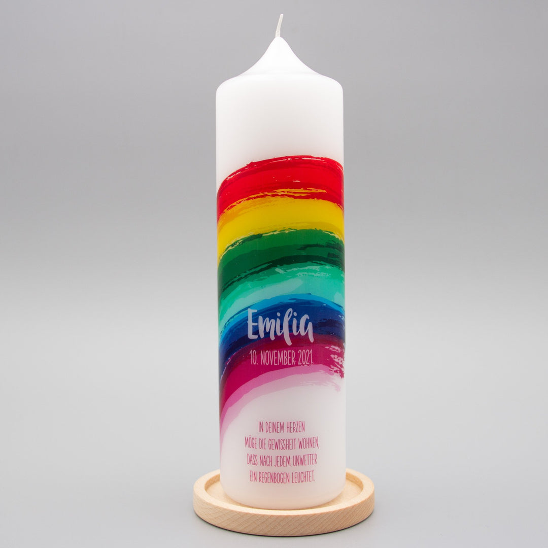 Taufkerze Regenbogen bunt mit Kerzenhalter aus Holz